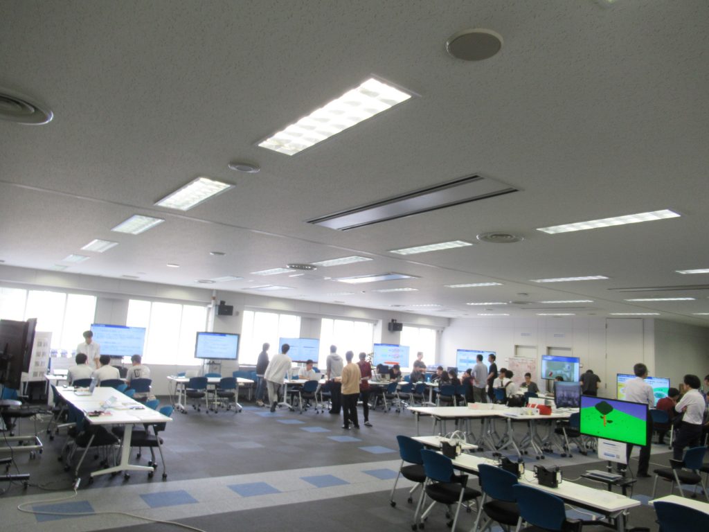 6月のオープンキャンパスで研究室展示をしました