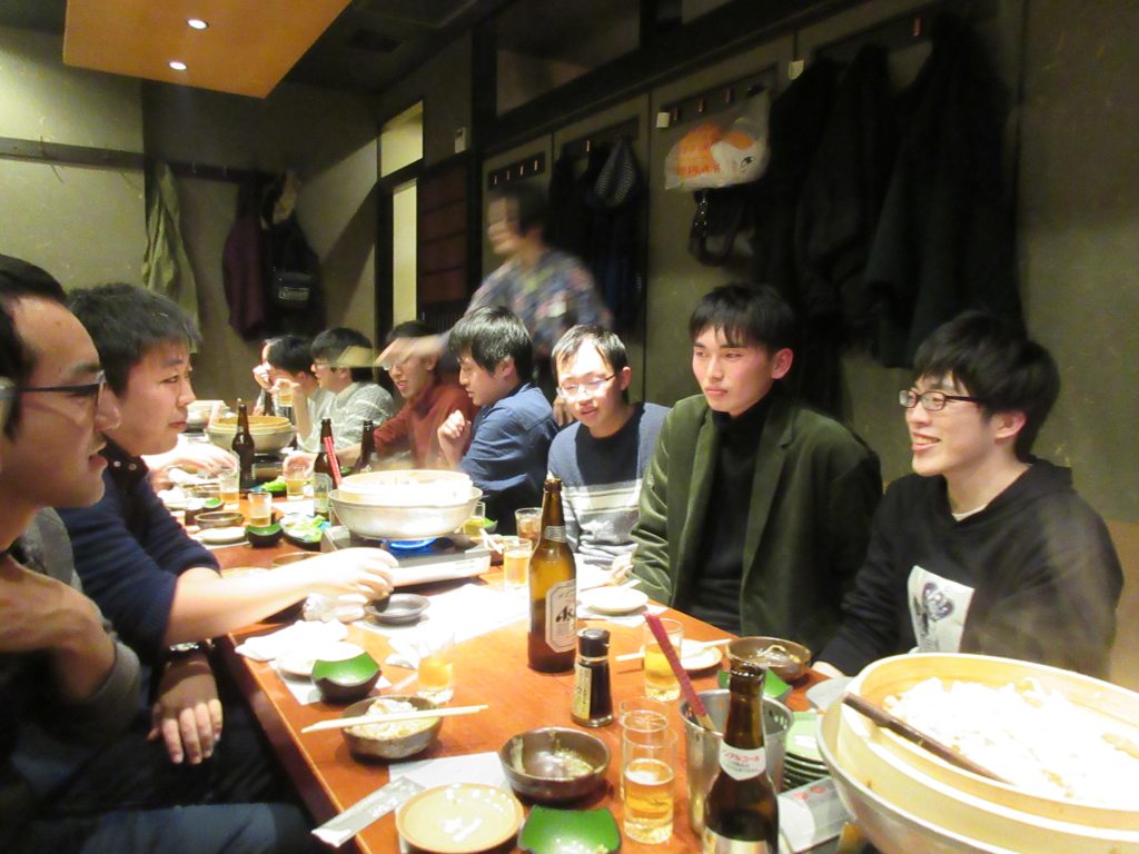 卒業生忘年会を開催しました
