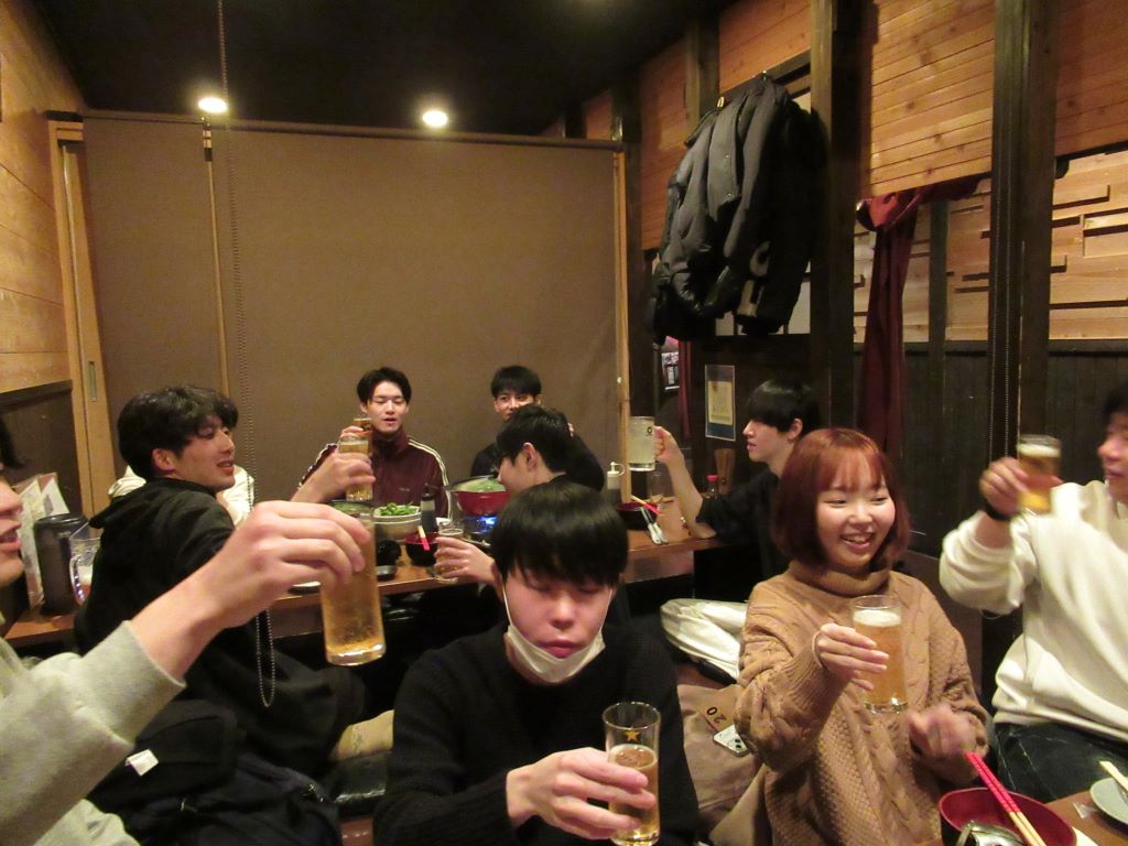 クリスマスパーティー&忘年会を開催しました